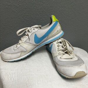 Nike Eclipse II Women’s Sneaker